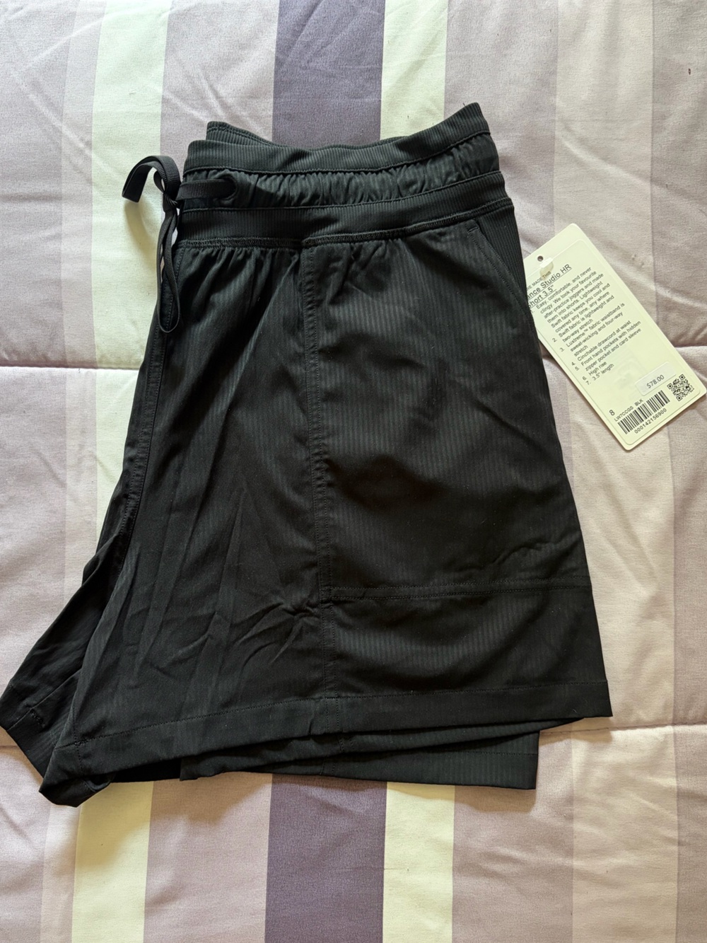 NWT Lululemon Dance Studio High-Rise Short 3.5" - Size 8 - Black - Picture 8 of 9
